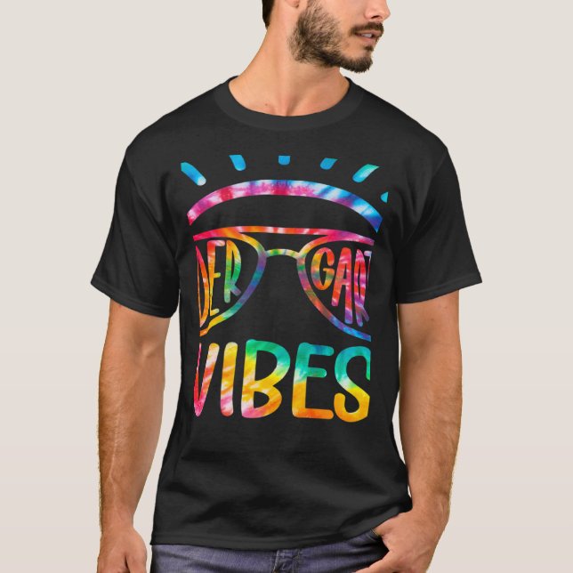 Tie Dye Kindergarten Vibes Student Teacher Back to T Shirt (Framsida)