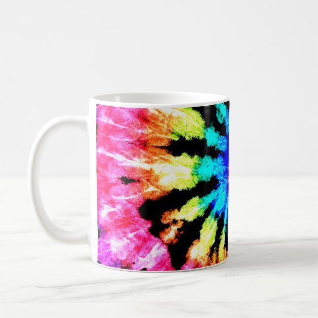 Tie Dye mönster. Hand plockade regnbågsshibori. BL Kaffemugg (Vänster)