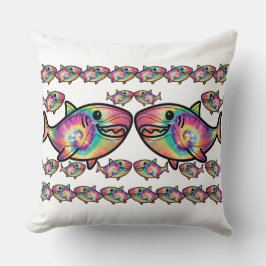 Tie Dye Shark: En färgfull vattenlevande Delight Kudde