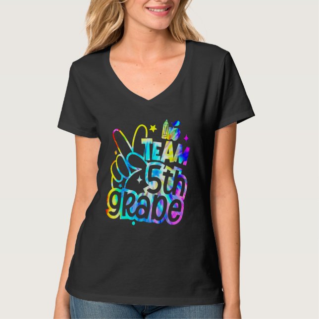 Tie Dye Team Fifth 5th Grade Teacher Student Back  T Shirt (Framsida)