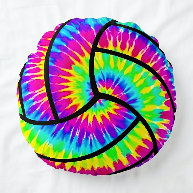 Tie-Dye Volleyboll Söt Färgrik Sport Rund Kudde (Colorful tie-dye volleyball pillow on white bedsheet. Great for volleyball kids.)