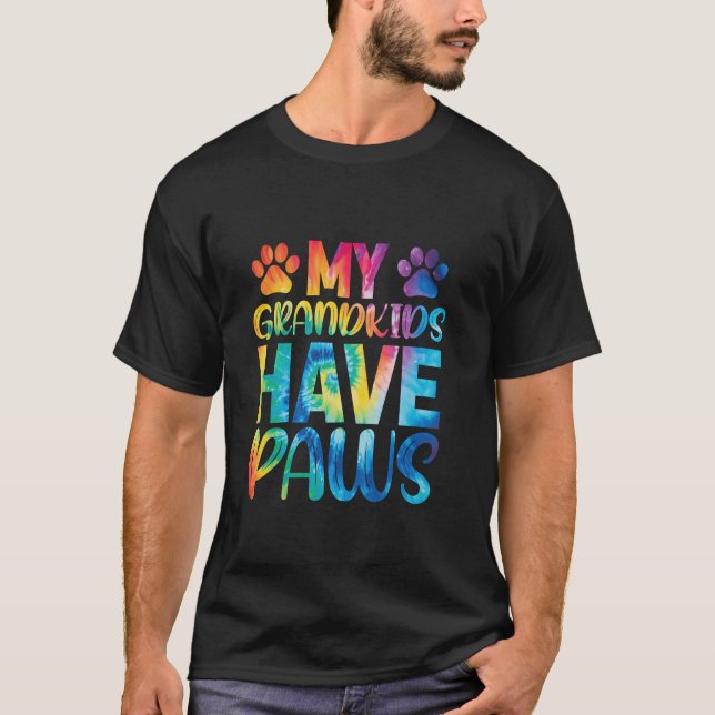Tiedag mitt Barnbarn har Tassar Rolig hund Katt Gr T Shirt (Framsida)