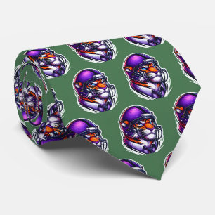Tiger Bengal Mascot med fotbollshuset Helmet Slips