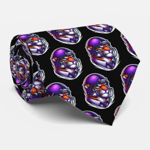Tiger Bengal Mascot med fotbollshuset Helmet Slips