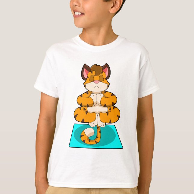 Tiger i Yoga på Yoga-mattan T Shirt (Framsida)