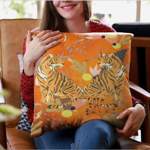 Tiger Lovebird Elegance and Strength Kudde