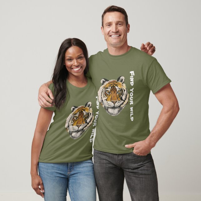 Tiger-målning, tittar vid kamera, anpassa text t shirt (Unisex)