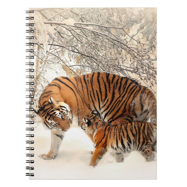 Tiger med unge i Snö Anteckningsbok (Framsidan)