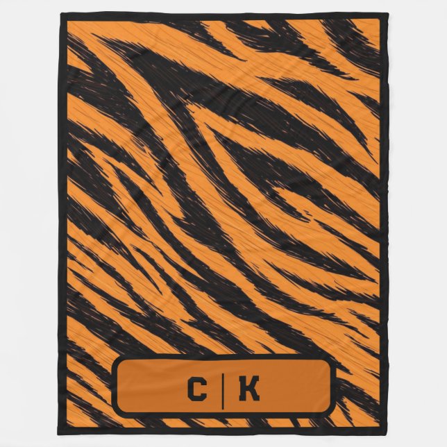 Tiger Rand Skin Print Initial Monogram | Fleecefilt (Framsidan)
