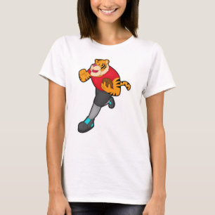 Tiger som fotbollsspelare med fotboll t shirt