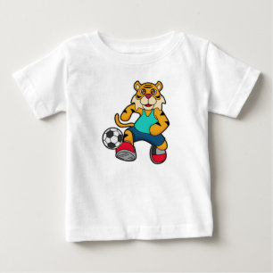 Tiger som fotbollsspelare med fotboll t shirt
