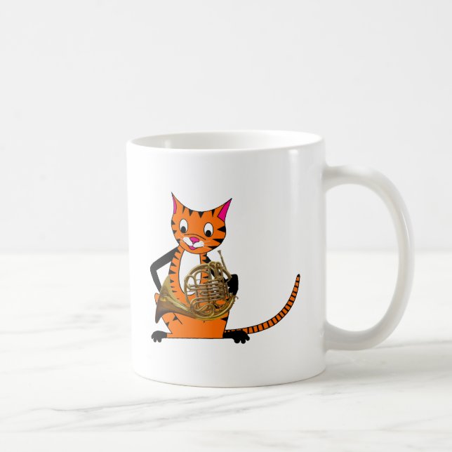 Tiger som leker valthornet kaffemugg (Höger)