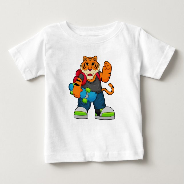 Tiger som Skater med Skateboard T Shirt (Framsida)