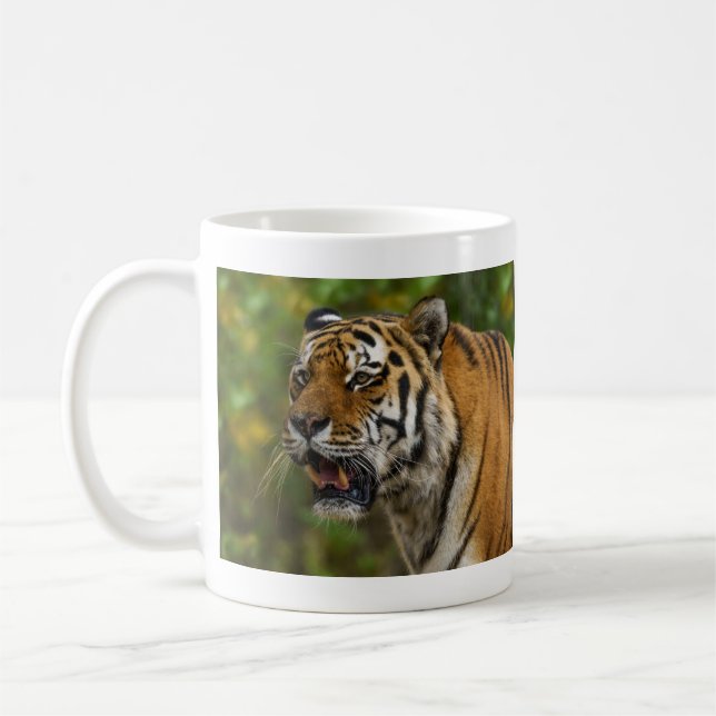 Tiger som visar hans tjugonde kaffemugg (Vänster)
