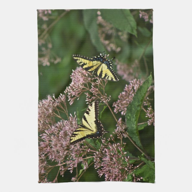 Tiger Swallowtail Butterflies på Joe Pye Ogräs Kökshandduk (Vertikal)