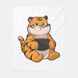 Tiger vid Eating with Bowl Fleecefilt