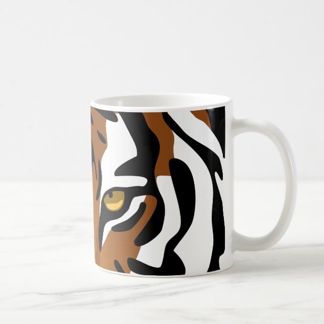 Tiger vild katt på svart kaffemugg (Höger)