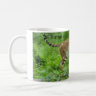 Tigern loggar på kaffemugg