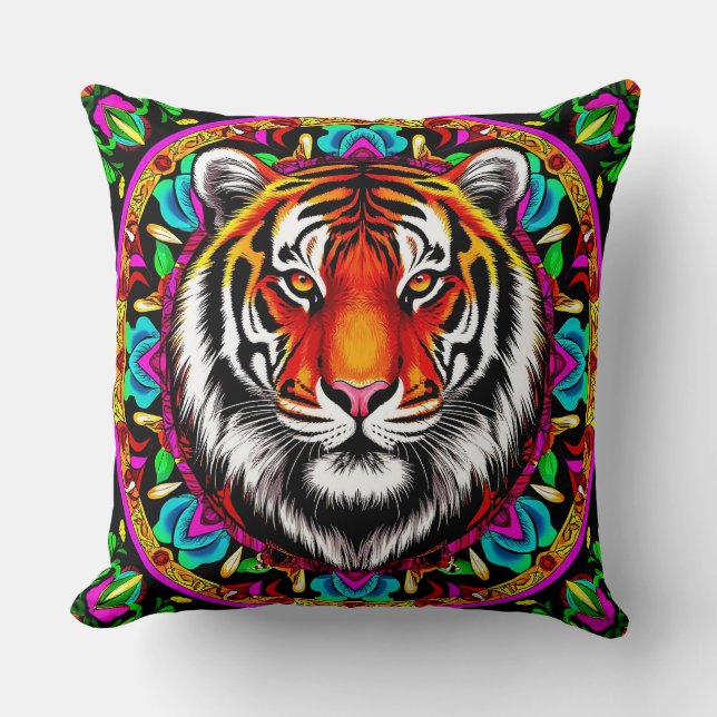 Tigerns porträtt med mandaladesign kudde (Framsida)