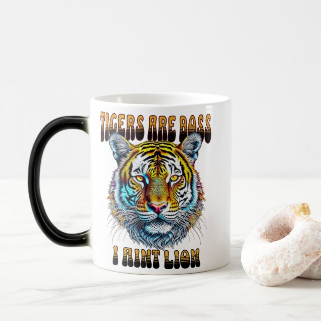 Tigers är Chef | I Lejont Aint Magisk Mugg (Med munk)
