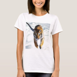 Tigerspring i snö t-shirt
