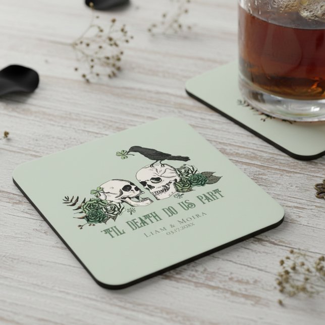 Til Döden Gothic St Patricks Day Blommig Dödskalle Underlägg Papper Kvadrat (Green Floral Irish Skulls 'Til Death Do Us Part Wedding Coasters. Skulls, Roses, Shamrock & Raven)