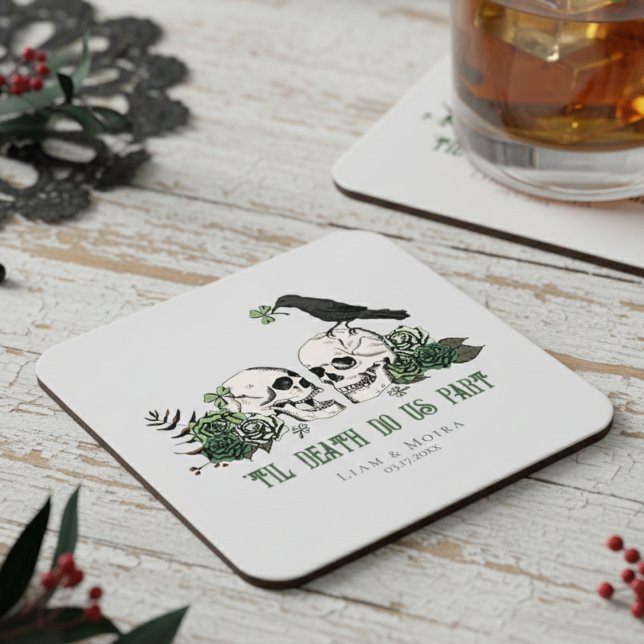 Til Döden Gotisk St Patricks Dag Blommig Dödskalle Underlägg Papper Kvadrat (Soft Gray Floral Irish Skull 'Til Death Do Us Part Wedding Coasters. Skulls, Roses, Shamrock & Raven)