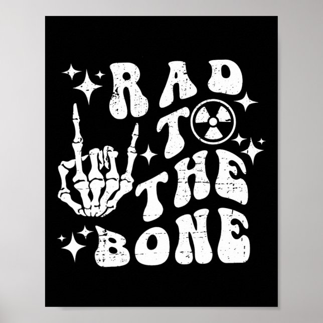 Till Bone Funny Skeleton Sten Hand Halloween Poster (Framsidan)