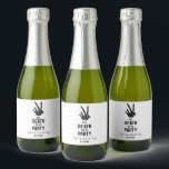 Till Döden Do US Party Skeleton Bachelorette Party<br><div class="desc">Det här är ett tills Döden gör oss Party gotiska Skeleton Bachelorette-partiets Vin-champagne-Flaska-etiketter!</div>