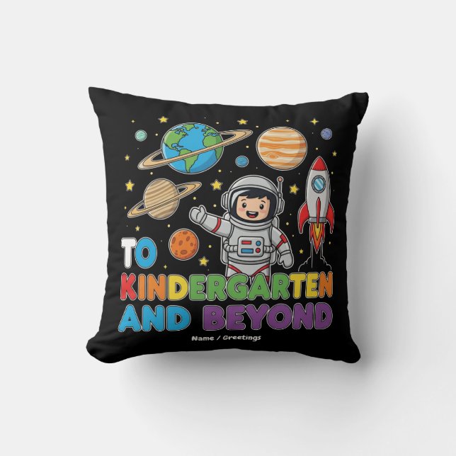 Till Kindergarten och bortom Astronaut Funny Kids Kudde (Framsida)