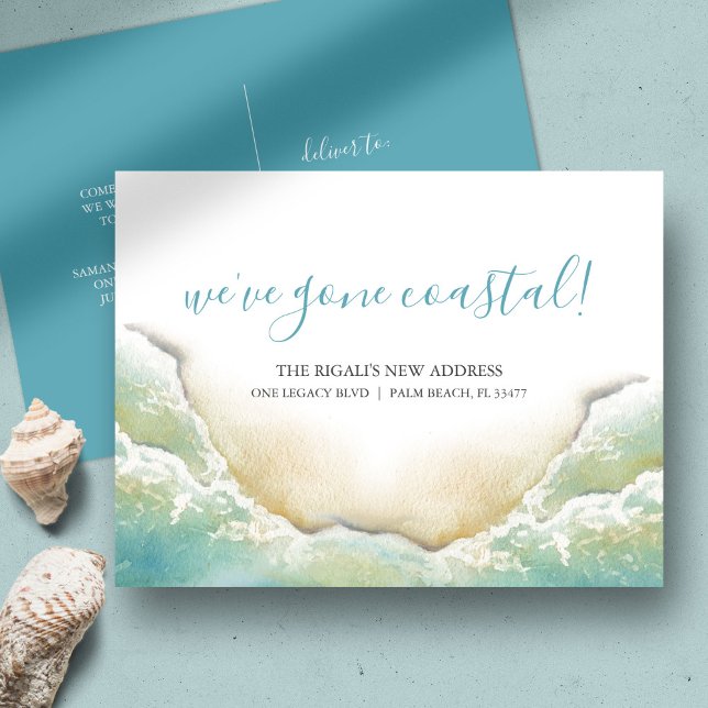 till meddelandet om Ny adress Flytta av persikor Vykort (Moving announcement postcard features watercolor seashore art by Victoria Grigaliunas)