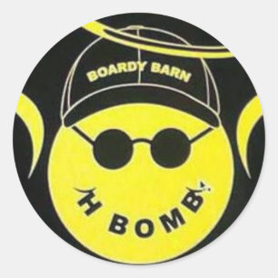 Till minne av H Bomb Boardy Barn Sticker Runt Klistermärke
