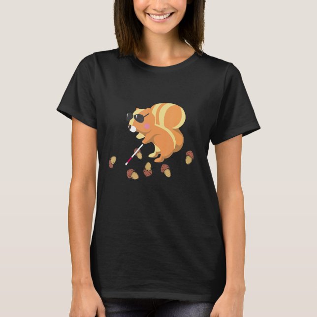 Till och med en blind Squirrel hittar en Nöt Shirt T (Framsida)