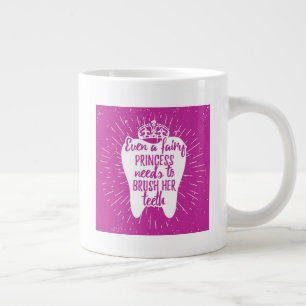Till och med en böld prinsessa måste krossa henn jumbo mugg