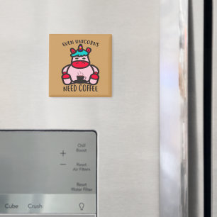 Till och med Unicorns behöver kaffefinnig Rosa Uni Magnet