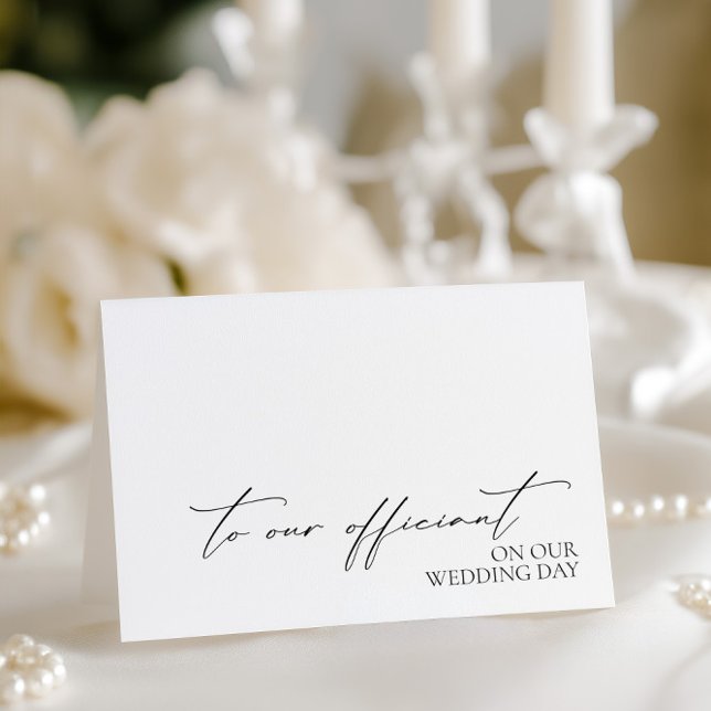 "Till vår vigselförrättare på vår bröllopsdag" Kor Tack Kort (To Our Officiant On Our Wedding Day" Card)