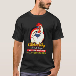 Tillagad kycklingvinge kycklingvinge varmkorv och t shirt