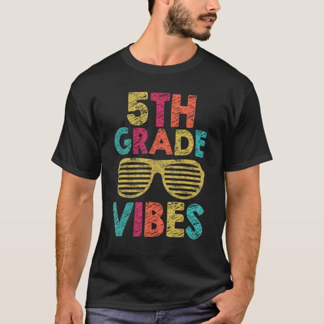 Tillbaka till skolan 5:e klassens vibbar första da t shirt (Framsida)