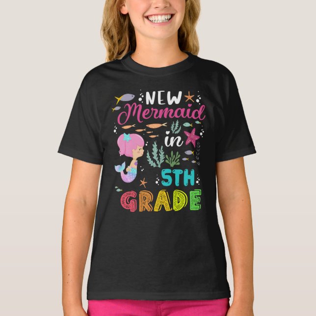 Tillbaka till skolan Mermaid Shirt - 5:e klass T (Framsida)