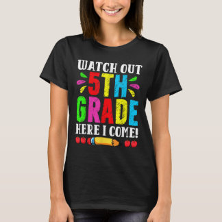 Tillbaka till skolan Se upp 5:e klass Här kommer j T Shirt