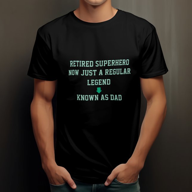 Tillbakadragen superhjälte nu bara en vanlig förkl t shirt (Skapare uppladdad)