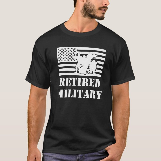 Tillbakadraget militärt pension pension t shirt (Framsida)