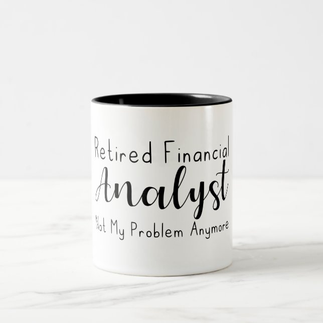 Tillbakadragna finansanalytiker - inte längre mitt Två-Tonad mugg (Center)