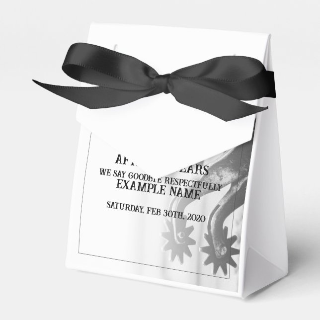 Tillkännagivande av pension med gamla sporrar presentaskar (Framsidan Sidan)