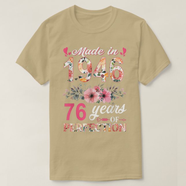 Tillverkad 1946 Blommigt 76 år gammal 76:e födelse T Shirt (Design framsida)