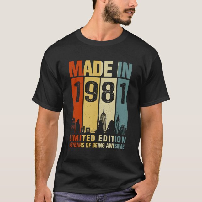 Tillverkad 1981 42 år av Fantastisk T Shirt (Framsida)