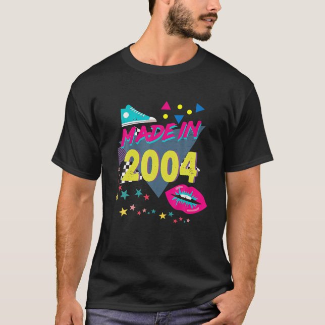 Tillverkad 2004 18:e födelsedagen 80S 90S 1990S 19 T Shirt (Framsida)