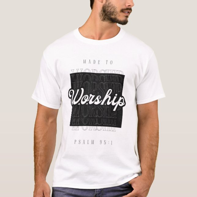 Tillverkad att tillbe t shirt (Framsida)