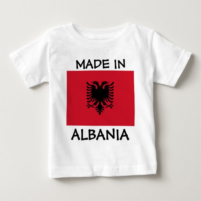 Tillverkad i Albanien T Shirt (Framsida)
