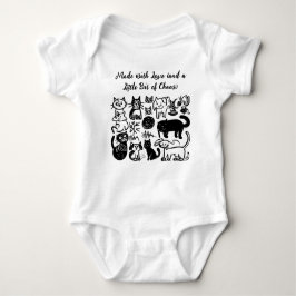 Tillverkad med Kärlek & Chaos’ Funny Baby T-Shirt 